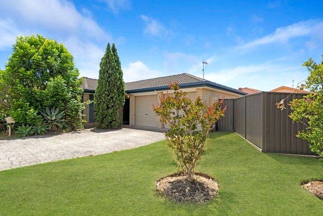 15 Waugh Place, NSW 2262