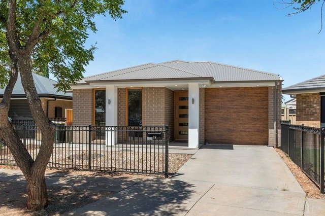 19 Roberts Crescent, SA 5114