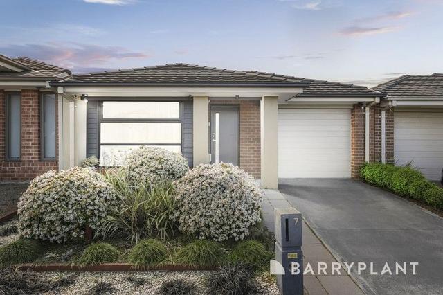 7 Engblom Court, VIC 3020