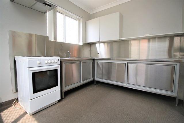 1/62 Ernest Street, NSW 2195