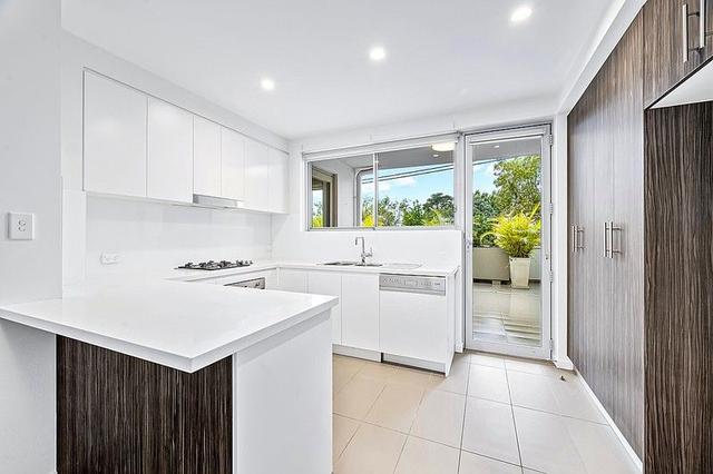 2/126-128 Pittwater Road, NSW 2111