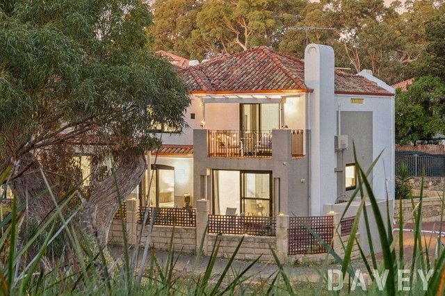 76 Long Island Pass, WA 6027