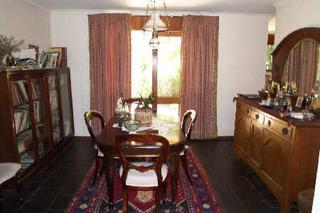 Dining (2001-11-22)
