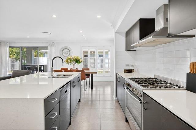 1 Stillwater Court, QLD 4212