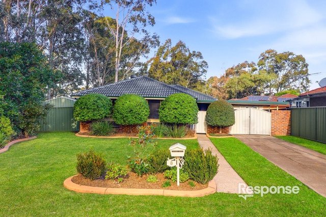 8 Beethoven Place, NSW 2749