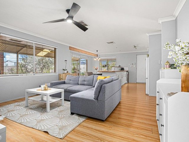 11 Badgingarra Gardens, WA 6066