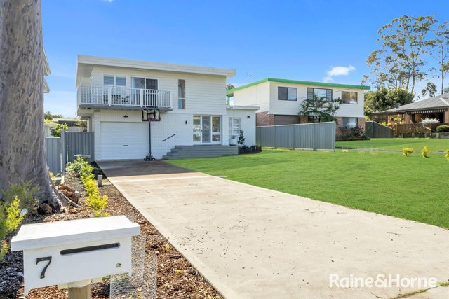 7 Lachlan Crescent, NSW 2540