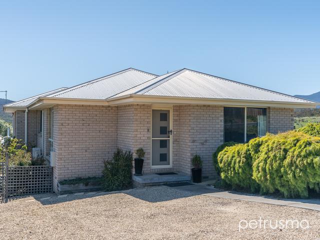 8 Leila Street, TAS 7140