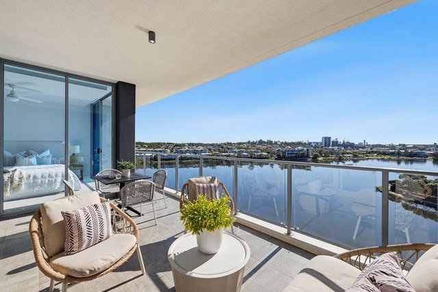 2710/397 Christine Avenue, QLD 4227