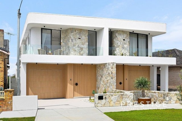 8 Carlton Street, NSW 2205