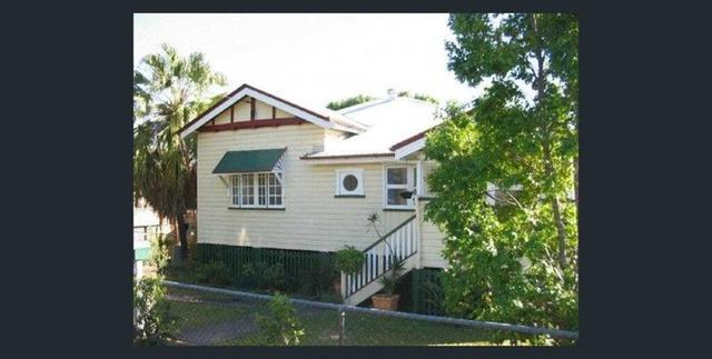 19 Cross St, QLD 4103