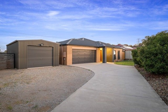 14 Baxter Court, NSW 2641