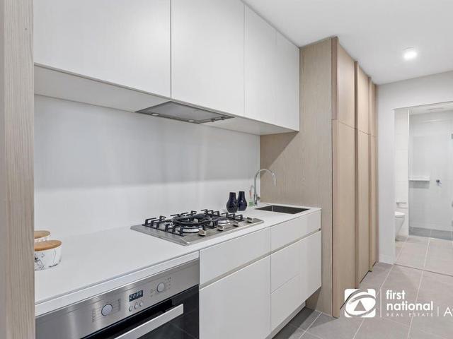 2208/8 Pearl River Road, VIC 3008