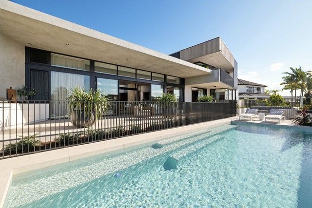 2 Saywell Street, QLD 4217