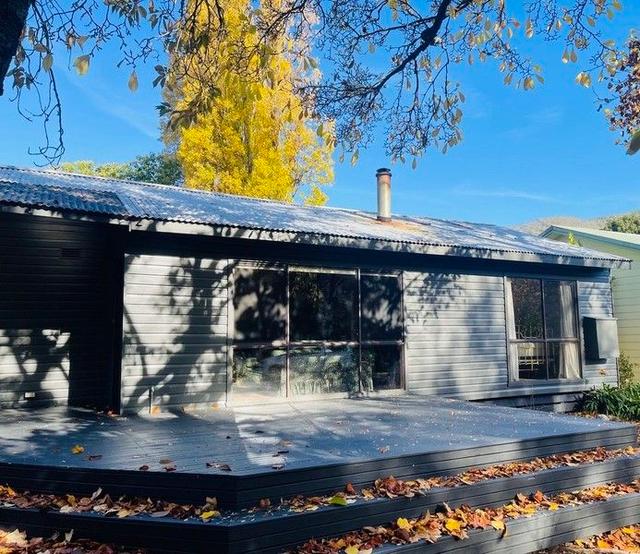 6 Riverside  Avenue, VIC 3741