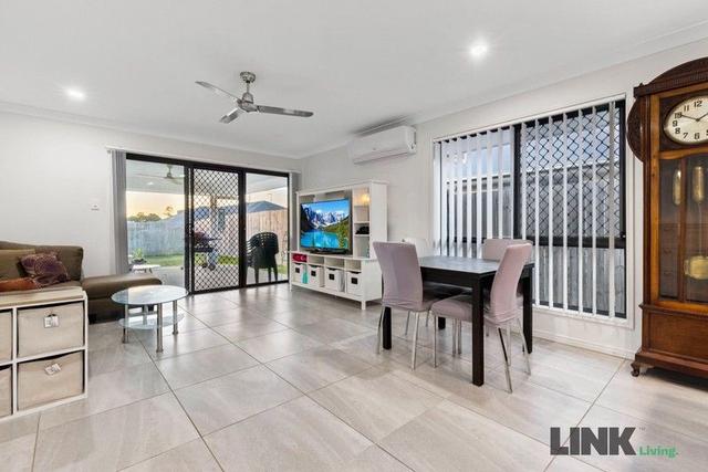 5 Jackson Place, QLD 4124