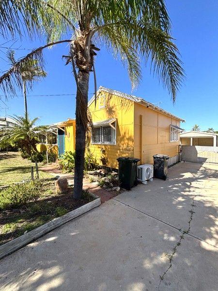8 Crossland  Street, WA 6701
