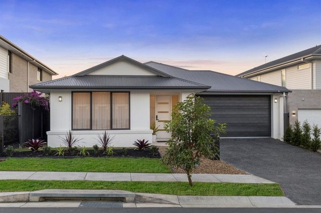 35 Sundown Circuit, QLD 4055