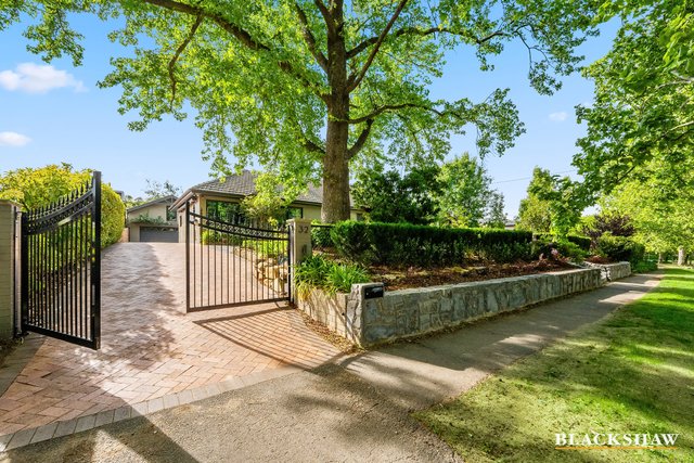 32 Arthur Circle, ACT 2603