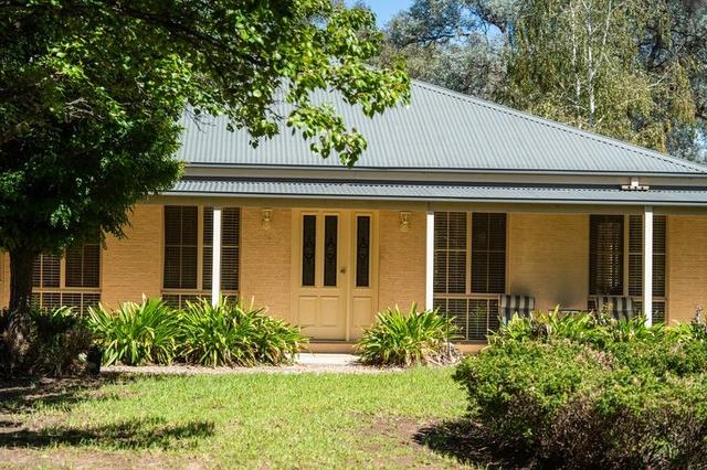 65 Bennett Road, NSW 2640