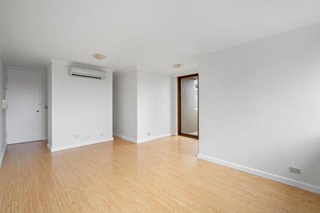 8/19 Narong Road, VIC 3161