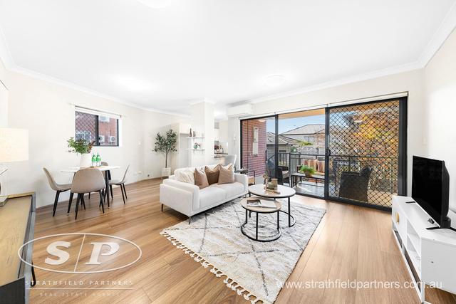 1/10 Belleverde Avenue, NSW 2135