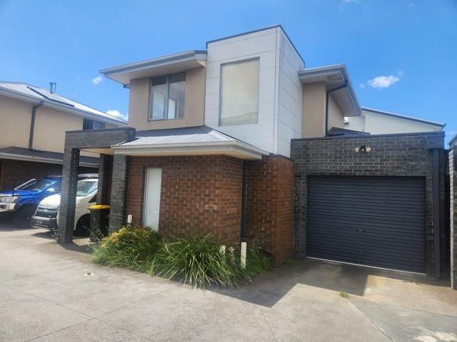 2/111 Taylors Road, VIC 3021