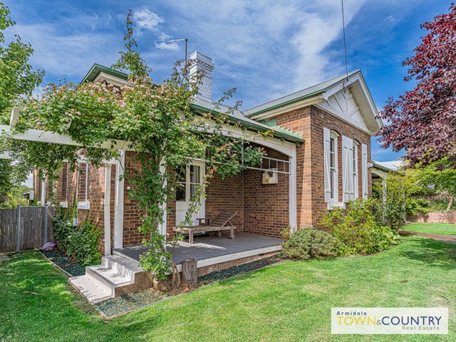 151 Brown Street, NSW 2350