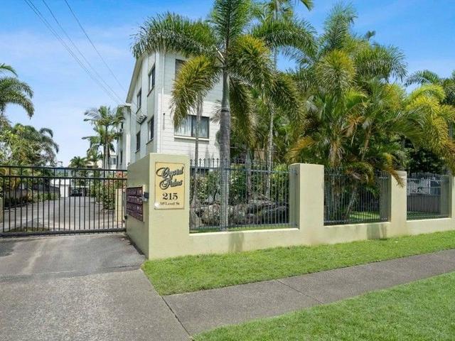 15/215 McLeod Street, QLD 4870
