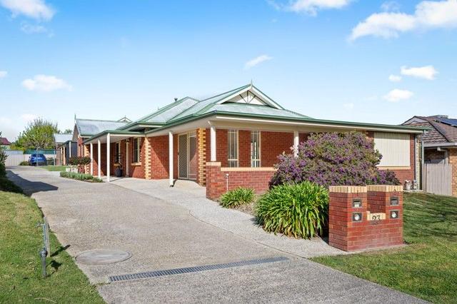 2/23 Crawshaw Crescent, NSW 2640