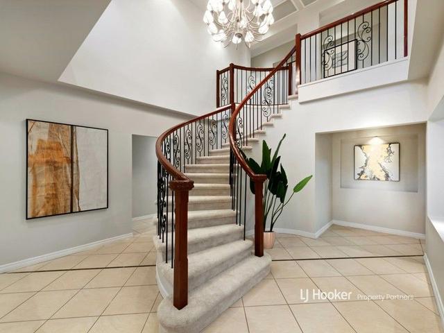 6 Skyline Court, QLD 4113