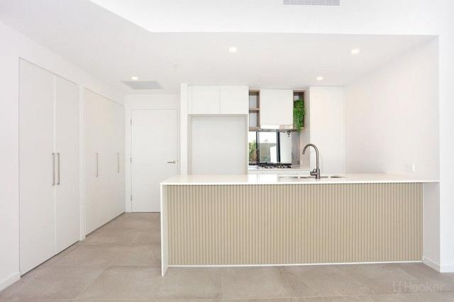 2103/10 Sickle Avenue, QLD 4212