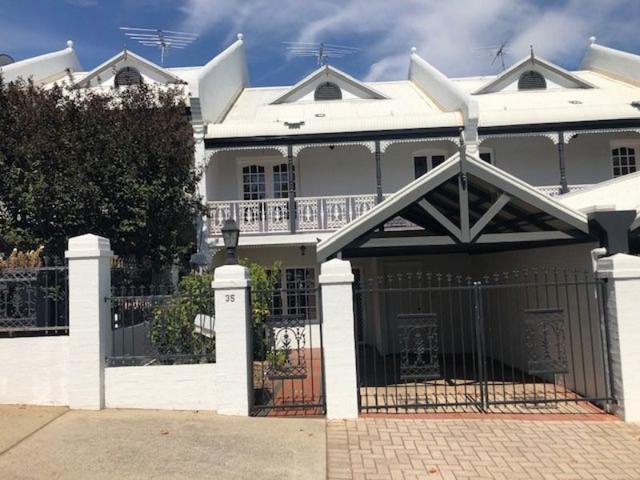 35 Violet Street, WA 6005