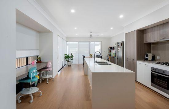 61 Kookaburra Circuit, QLD 4123