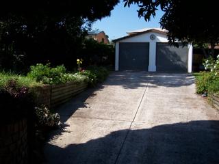 Driveway/Garage