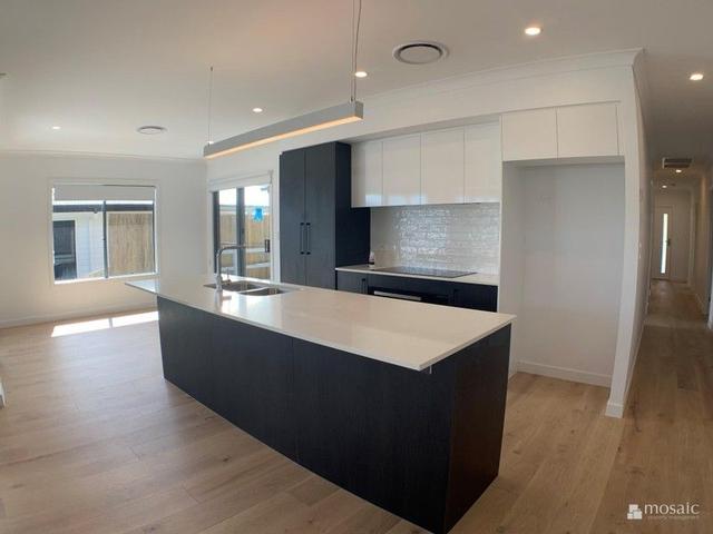 11 Kite Street, QLD 4061