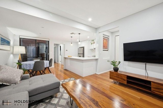 1/8 Gibney Avenue, WA 6016