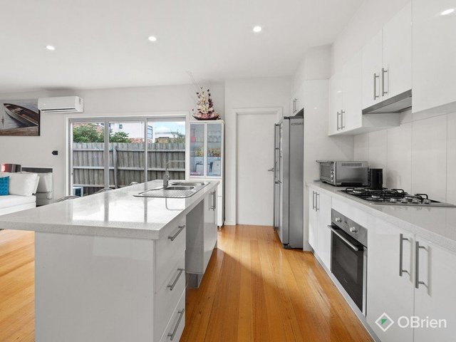 4/10 Clarendon  Parade, VIC 3012