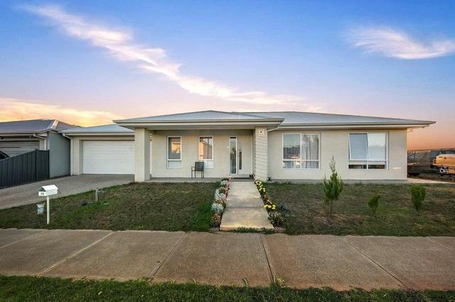 76 Hawking Crescent, VIC 3336