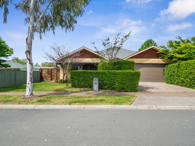 1 Village Court, VIC 3722