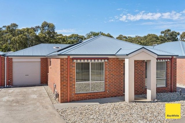 2/4 Rosemary Court, VIC 3555