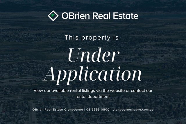 17 Middleham  Close, VIC 3977